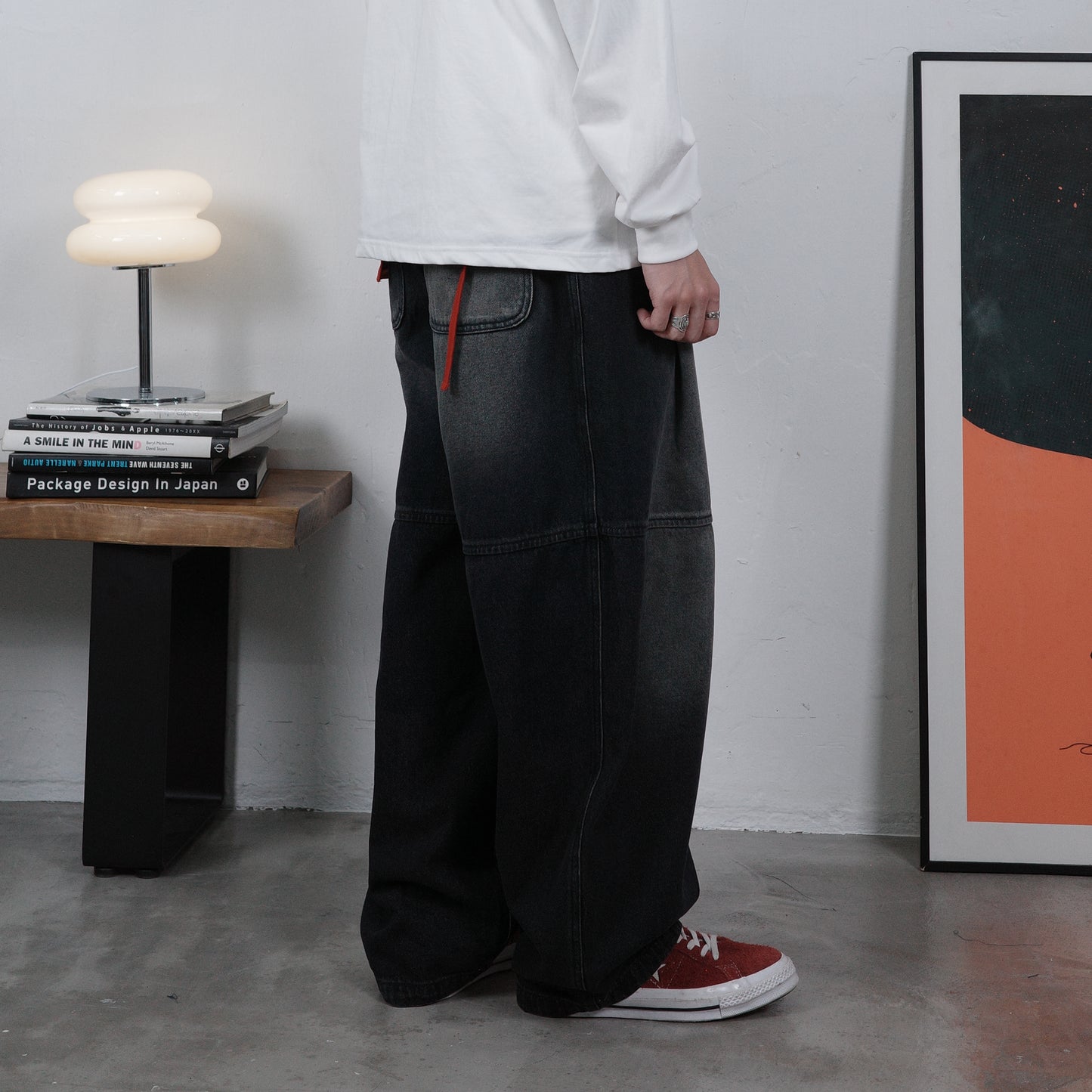 Washed Mid-Line Balloon Jeans