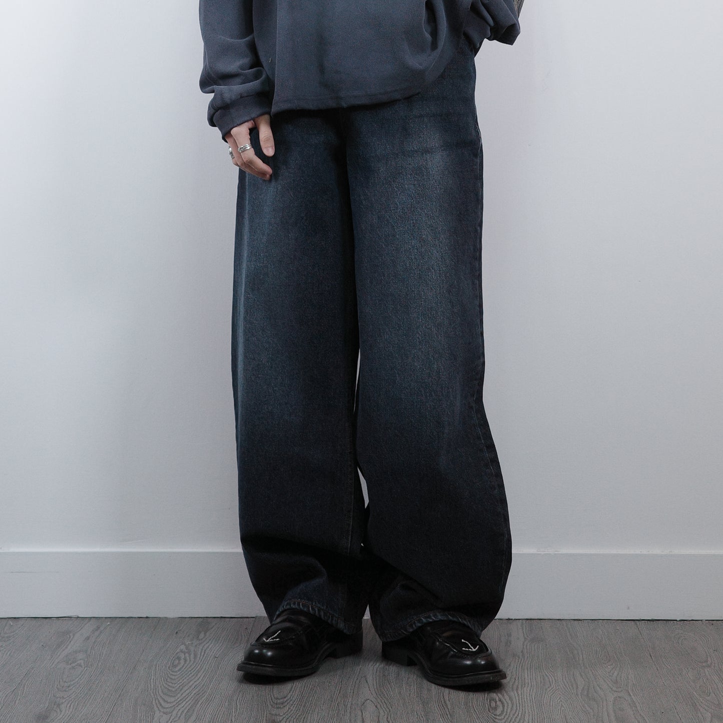 Washed Wide-Leg Jeans