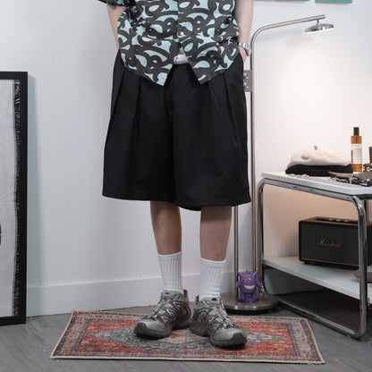 Wide Pleated Shorts